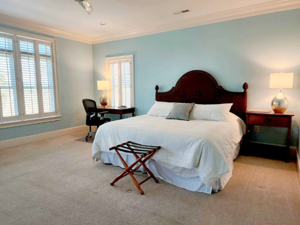 Luxury 5 Bedroom Beach Home- Steps to Beach